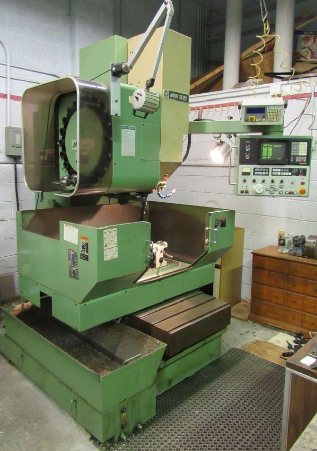 CENTRO DE MECANIZADO VERTICAL CNC CON 4TO EJE (USADO)